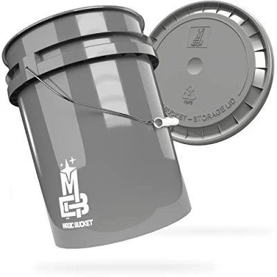 Abbildung von MAGIC BUCKET Wascheimer Set für Auto Handwäsche Grau mit passendem Eimer Deckel 5 US GALLONEN ca. 20 Liter kompatibel Grit Guard, Detail Guardz Dirt Lock, Chemical Guys Trap