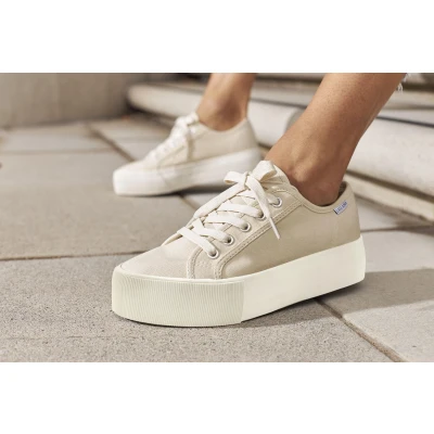 Abbildung von LASCANA Sneaker Schnürhalbschuh, Freizeitschuh aus Textil mit Plateausohle