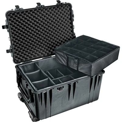 Abbildung von Peli 1660 024 110E Robuster Großer Koffer für Kamera und Videoequipment, IP67 Wasser Staubdicht, 160L Volumen, mit gepolstertem Einteilungssystem, Schwarz