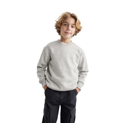 Abbildung von DeFacto Jungen Sweatshirt Bequeme Sweatshirts für Kinder Stylische Pullover und Fleecepullover
