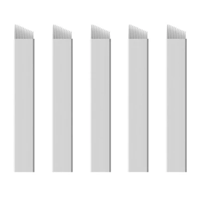 Abbildung von Xiaoyu 50PCS Microblading Nadeln, Permanent Make up manuelle Tattoo Augenbrauenklinge Abschrägung für Augenbrauen Stifte, weiß, 12 Pin