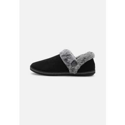 Abbildung von Skechers Damen Cozy Campfire Fresh Toast Hausschuh, Black Microfiber/Faux Fur, 36 EU