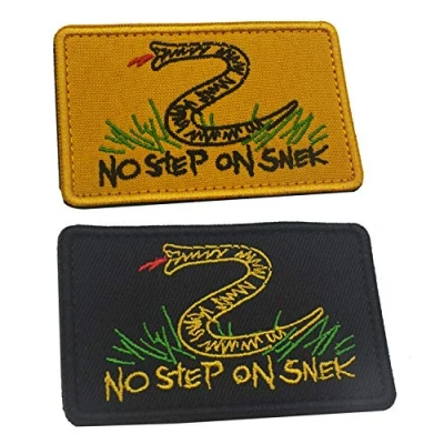 Abbildung von LanXin 2 Stücke No Step On Snek Stickerei Patch militärische Moral Taktische Emblem Abzeichen Applikationen Gestickte Aufnäher Haken und Schleife Verschlüsse Patches Sichern