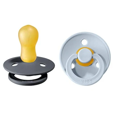 Abbildung von BIBS Colour Schnuller 2er Pack, BPA frei, Kirschform Nippel. Naturkautschuk/Latex, Hergestellt in Dänemark. 18+ Monate (2er Pack), Iron/Baby Blue