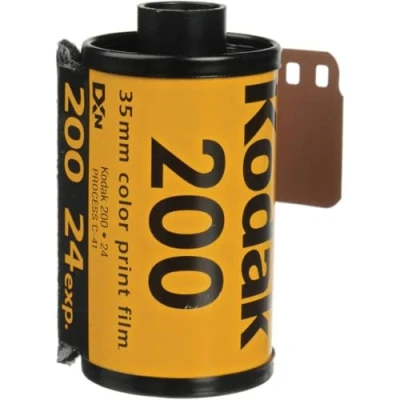Abbildung von Kodak Gold 200 135/24, Vereinigte Staaten, 58 mm, 37 38 28 g