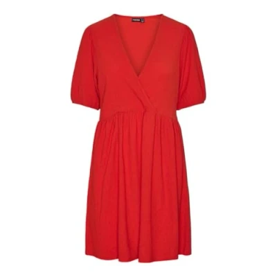 Abbildung von PCLUNA SS V Neck Short Dress SA BC