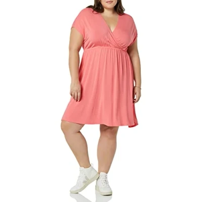 Abbildung von Amazon Essentials Damen Surplice Kleid (Erhältlich in Übergröße), Intensive Rosa, M
