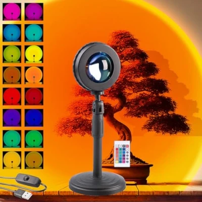 Abbildung von PEARL USB Projektor: RGB LED Sonnenuntergangsleuchte, 16 Farben, Teleskop, Fernbedienung (LED Sonnenuntergangslampe, Effektlampen)