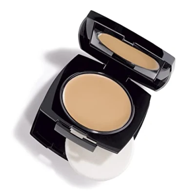 Abbildung von Avon True Flawless Cream To Powder Compact 3 in 1 Concealer, Foundation &amp; Nude Blue IQ Color Technology