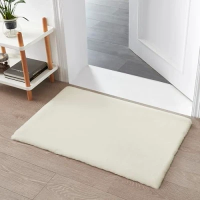 Abbildung von Teppich Wölkchen Fellteppich Kunstfell Waschbar, Hasenfell Imitat, Kaninchenfell, Kurzfell Flauschiger Wohnzimmer, Bettvorleger Schlafzimmer, Fell Beige 60x90cm