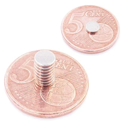 Abbildung von Brudazon 25 Mini Scheiben Magnete 5x1mm N52 stärkste Stufe Neodym ultrastark Power Magnet für Modellbau, Foto, Whiteboard, Pinnwand, Kühlschrank, Basteln Magnetscheibe extra stark