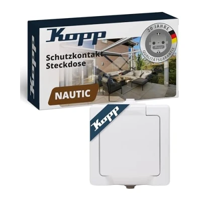 Abbildung von Kopp Nautic 1 fach Schutzkontakt Steckdose mit Klappdeckel und erhöhtem Berührungsschutz, Aufputz Feuchtraum, 16A, 250V/AC, IP44, arktis weiß, 107802006