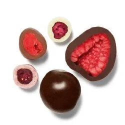 Abbildung von Naturkost Schulz Bio Beeren Mix in dreierlei Schokoladen, Fairtrade (500g)