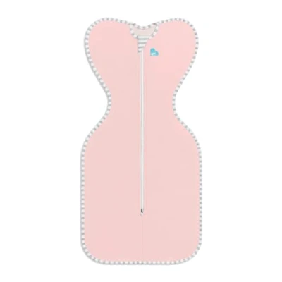 Abbildung von Love To Dream Baby Pucksack, Neugeborene (2,2 3,8kg), idealer Stoff für Moderate Temperaturen (20 24C), Arme hoch Position, hüftgesund, Doppelter Reißverschluss einfache Windelwechsel, Rosa