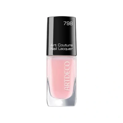 Abbildung von ARTDECO Art Couture Nail Lacquer Nagellack mit einzigartigem Vinyl Gloss Effekt und Perfect Coat Brush