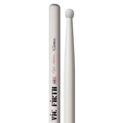 Abbildung von Vic Firth VFSRHN Corpmaster Ralph Hardimon Nylon Tip Drumsticks