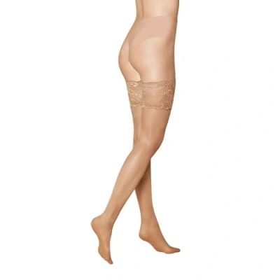 Abbildung von KUNERT Damen Halterlose Strümpfe Satin Look 20 breites Spitzenband DEN Tan 1003 S