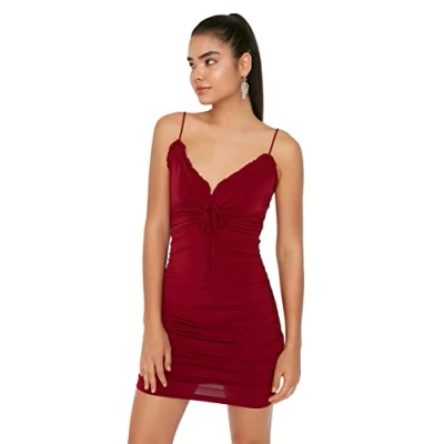 Abbildung von TRENDYOL Damen Mini Bodycon Regular Dress Kleid Schwarz weißes Minikleid mit asymmetrischem Kragen, Burgundy, 40