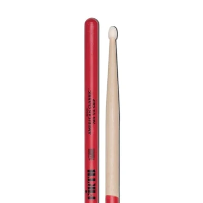 Abbildung von Vic Firth vf7anvg American Hickory 7 A Grip Nylon Tip Drumsticks