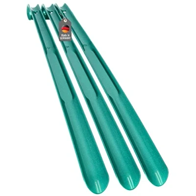 Abbildung von Lantelme 3 Stück Schuhanzieher 65cm Farbe grün mit Farbauswahl Kunststoff Schuhlöffel Xl Lang und stabil Schuhanziehhilfe Rückenschonend Orthopädisch (Grün)