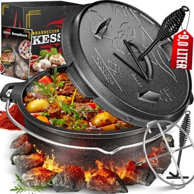 Abbildung von KESSER® Dutch Oven Set BBQ 9 Liter, Feuertopf Schmortopf mit Edelstahluntersetzer, Gusseisen Topf Deckelheber Henkel und Schlitz für Themormeter, kochkessel Grilltopf Oudoor &amp; Indoor