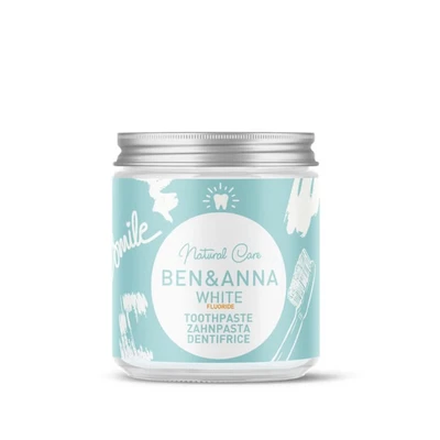 Abbildung von BEN &amp; ANNA WHITE mit Fluorid Natürliche Zahnpasta im Glas Aktivkohle Whitening, Vegan, Natürlicher Minz Geschmack in der Dose, Weiße Zähne 1er Pack