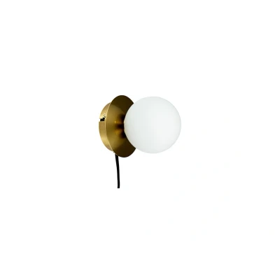 Abbildung von Dyberg Larsen Wandlampe Sia, opal/messingfarben, Ø 12 cm