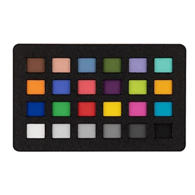 Abbildung von Calibrite ColorChecker Nano: Farbkarte für Fotografie, 24 x 40 mm, CCC NANO, Mehrfarbige Farbfelder