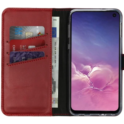 Abbildung von Samsung Galaxy S10e Hülle Echtleder Selencia Klapphülle Handyhülle Rot