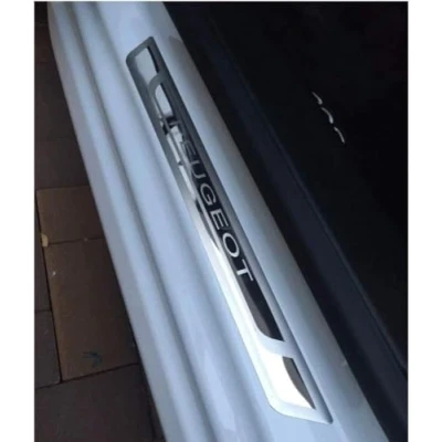 Abbildung von Einstiegsleisten Abdeckung Zierleisten FüR Peugeot 208 307 308 408 508 2008 3008, Edelstahl TüRschweller Schutz Leisten Schwellerleisten Interieur Ladekantenschutz Auto ZubehöR, 4 StüCk