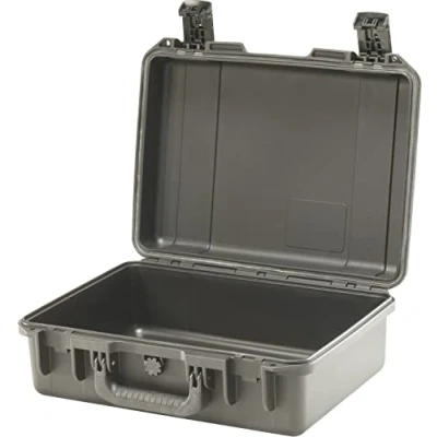 Abbildung von PELI Storm IM2300 Robuster Schutzkoffer für Sicheren Transport, Wasser und Staubdicht, 20L Volumen, Ohne Schaum, Schwarz