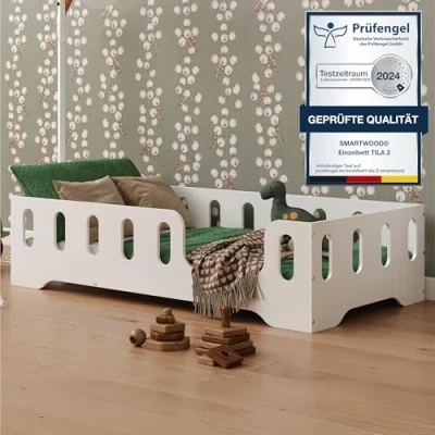 Abbildung von smartwood TILA 2P Kinderbett 70x140 mit Lattenrost und Rausfallschutz Holz für Jungen &amp; Mädchen, vielseitiges Montessori Bett 140x70 cm Weiß