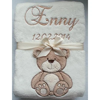 Abbildung von Babydecke mit Namen und Datum bestickt Geschenk Geburt 802001 (Beige Teddybär)