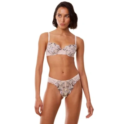 Abbildung von Triumph Slip Sensual Spotlight Highleg Brazilian mit Stickerei