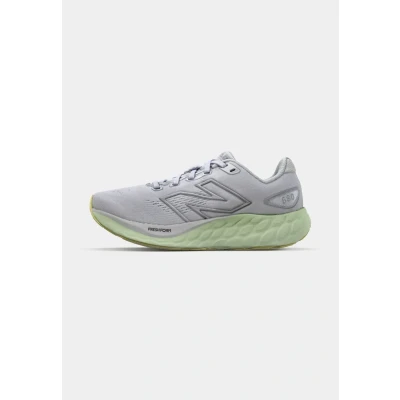 Abbildung von New Balance Fresh FOAM 680 V8 Laufschuh Straße, Damen, Größe: 36.5, White Schuhe