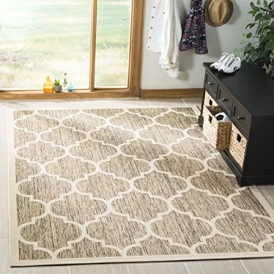 Abbildung von SAFAVIEH Geometrisch Teppich für Wohnzimmer, Esszimmer, Schlafzimmer Courtyard Collection, Kurzer Flor, Braun und Knochen, 79 X 152 cm