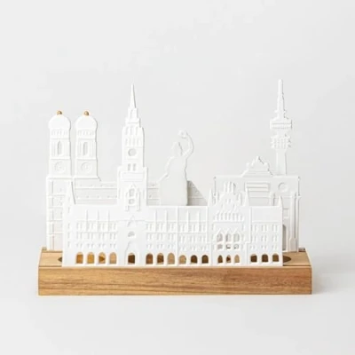 Abbildung von Räder Lichtobjekt Stadtsilhouette München