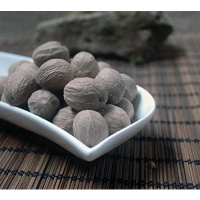 Abbildung von Naturix24 Muskatnüsse ganz 100g Beutel (ca. 20 Muskatnüsse)