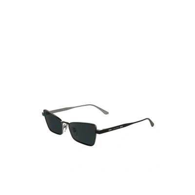 Abbildung von Calvin Klein Women&#039;s Sunglasses CK24110S Black with Solid Grey Lens
