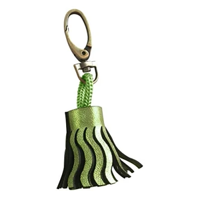 Abbildung von Clairefontaine 400075C Schlüsselanhänger Cuirisé, mit Perlmutt Effekt, elegant und trendig, 4 x 2,5cm, 1 Stück, Grün