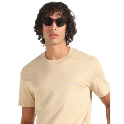 Abbildung von Calvin Klein Jeans Herren T Shirt Kurzarm Institutional Tee Rundhalsausschnitt, Beige (Warm Sand), S