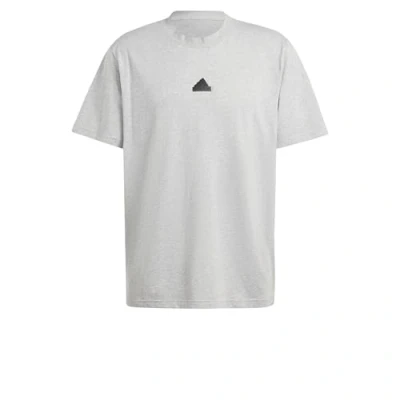 Abbildung von adidas Herren Brand Love Tee, MEGREYHTR, L