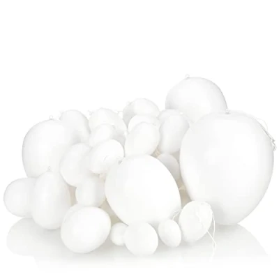 Abbildung von com four® 36x Weiße Deko Ostereier aus Kunststoff große und kleine Plastikeier zum Anmalen Aufhängen Kunststoffeier Dekoration zu Ostern (36 Stück weiß 4 15cm)