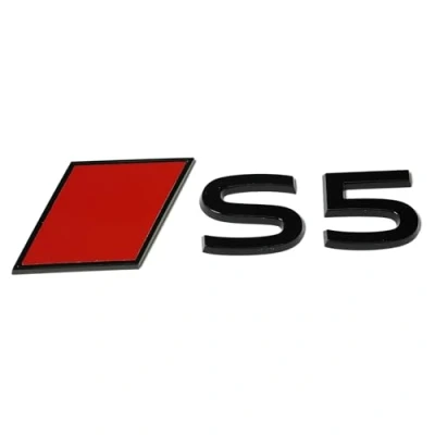 Abbildung von Audi 8B3853740B5FQ Schriftzug S5 Modellbezeichnung Emblem Aufkleber Heckklappe, selbstklebend, schwarz, mit roter Sport Raute