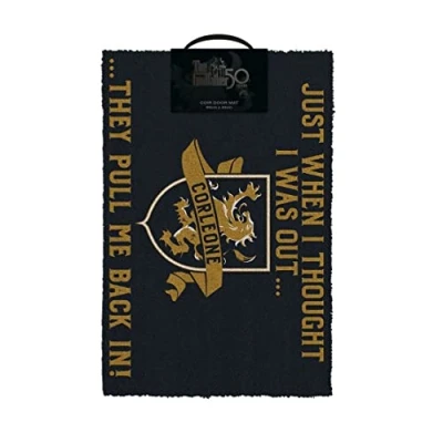 Abbildung von Pyramid International The Godfather Fußmatte (Thought I was Out Design) Außen und Innen Fußmatte, 40 cm x 60 Offizielles Merchandise Produkt