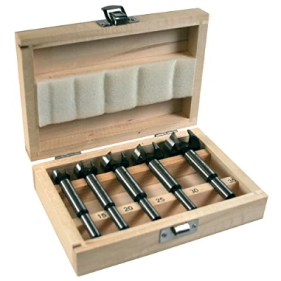 Abbildung von Makita Forstnerbohrer D 47363, (Set, 5 tlg., Bohrer: Ø 15mm, 20mm, 25mm, 30mm, 35mm), im Holzetui