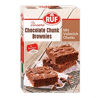 Abbildung von RUF Chocolate Chunk Brownies, Backmischung für saftig weiche Brownies mit Vollmilch Schokostückchen, inkl. Backform, 1x410g