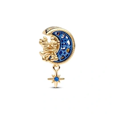 Abbildung von PANDORA Moments Disney Micky Maus &amp; Minnie Halbmond Charm aus Sterling Silber mit vergoldeter Metalllegierung, Kompatibel Armbändern, 762956C01