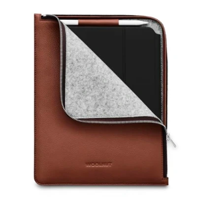 Abbildung von WOOLNUT Skandinavisches Vollnarbenleder Folio hülle für iPad Pro 11 Zoll &amp; Air (2024, M2, M4) mit Stifthalter Cognac Braun Kompatibel 10,9 10 Generation