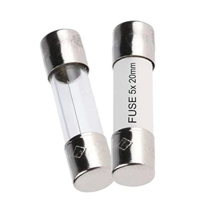 Abbildung von PeakTech 7736 Feinsicherung 10 A / 300 V, 5 x 20 mm flink (F), Fuse, Keramiksicherung, Sicherungseinsatz, Zylinder Sicherung, Keramikrohrsicherung, Fast Blow Stück (5 mm)